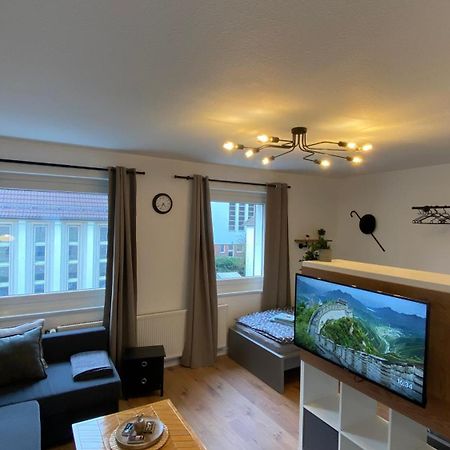 Charlie , Solingen Mitte, Ferien/Messe Wohnung Fuer Bis Zu 5 Personen Buitenkant foto