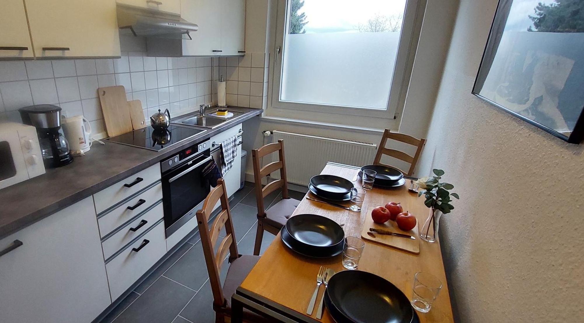 Charlie , Solingen Mitte, Ferien/Messe Wohnung Fuer Bis Zu 5 Personen Buitenkant foto